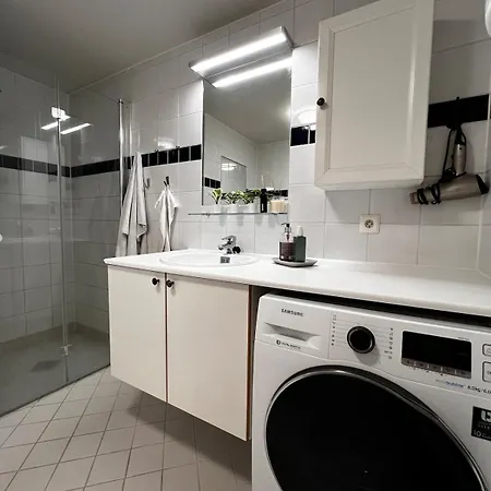 Large And Airy Penthouse, Including Parking! *