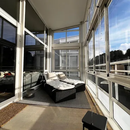 Large And Airy Penthouse, Including Parking! Appartement