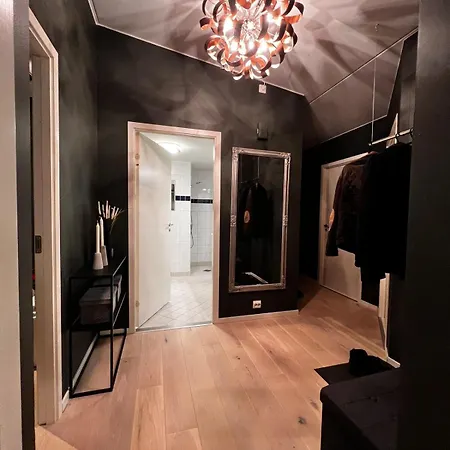 Large And Airy Penthouse, Including Parking! Appartement *